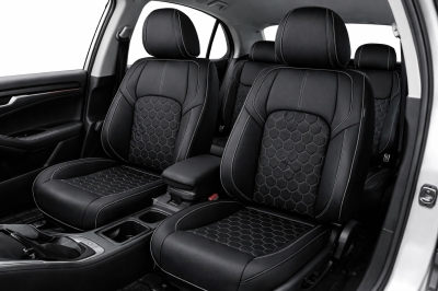 Σετ Καλύμματα Αυτοκινήτου Universal ECO Δέρμα Εμπρός και Πίσω Μαύρο με Λευκή Ρίγα